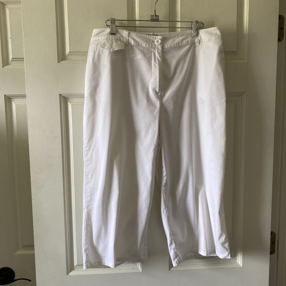 Chico's Cropped Capri Pants - White - Size L/12 (Chico's 2)
